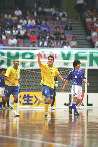 The ACBF*s Carlinhos celebrating a brazilian goal (Photo courtesy: Hiroaki Katsumata)