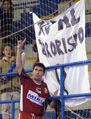 Jordi Gay (Mir� Martorell) says no to terrorism (Photo LNFS)