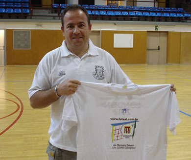 Josep Linares support the Olympic Futsal Campaign! (Photo courtesy: FPFS)