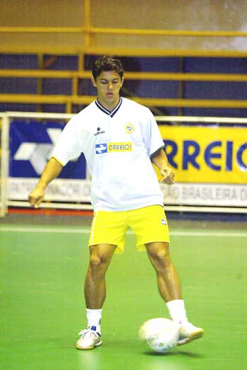 Leandrinho training with Brazilian National team (Photo courtesy: Wander Roberto)