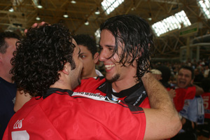 Leo and Marcelinho celebrating the cup victory (Photo courtesy: Cedric Bouillon - Futsal Echo)