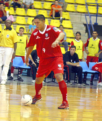 Indio, ECB Sao Bernardo, another star of Liga Futsal 2003