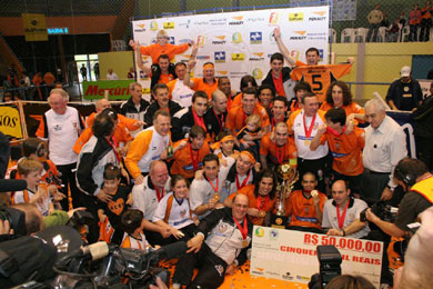 50.000 reais for Carlos Barbosa... (Photo courtesy: Renato Zaro)