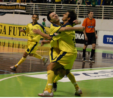 Leco and Jonas celebrating (Photo courtesy: Beto Costa - CBFS)
