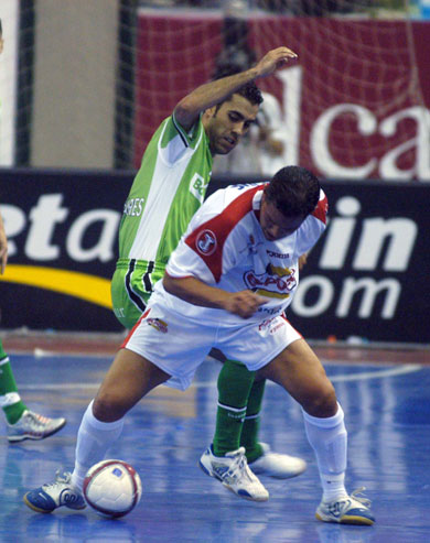 Joan vs Vinicius (Photo courtesy: LNFS)