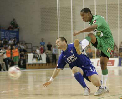 Luiz Negao vs Cogorro (Photo courtesy: LNFS)