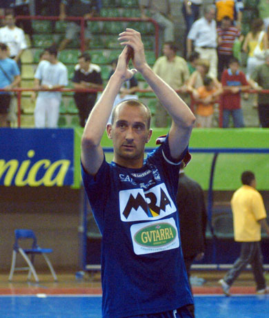 Javi Eseverri and his team mates can be proud after an unforgettable season for MRA Gvtarra (Photo courtesy: LNFS)