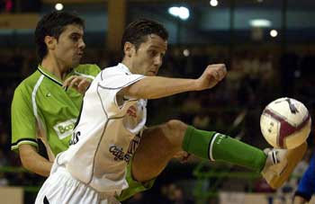 Francis (Caja Segovia) vs Javi Limones (Boomerang Interviu) (Photo courtesy: LNFS)