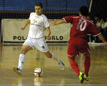 Orol (Polaris W. Cartagena) vs Leo (Mir� Martorell) (Photo courtesy: LNFS)