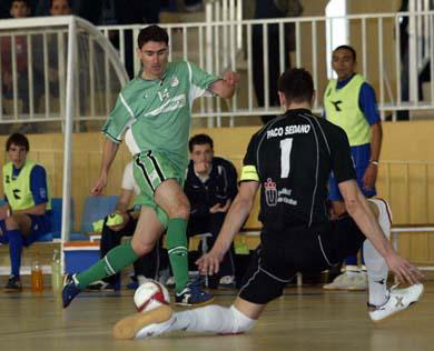 Duel between European Champions: Daniel vs Paco Sedano (Photo courtesy: LNFS)