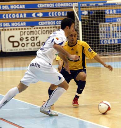 Mastropierro vs Pedrinho (Photo courtesy: LNFS)