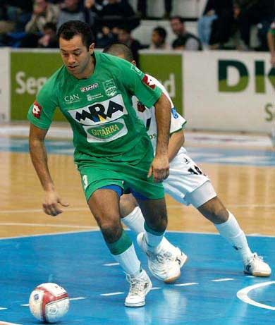 Dè (Mra) in action (Photo courtesy: LNFS)