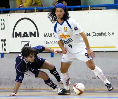 David vs Thiago (Photo courtesy: LNFS)