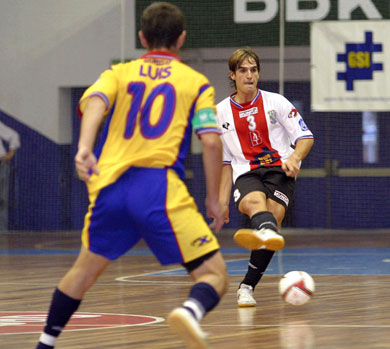 Pavesio vs Luis (Photo courtesy: LNFS)