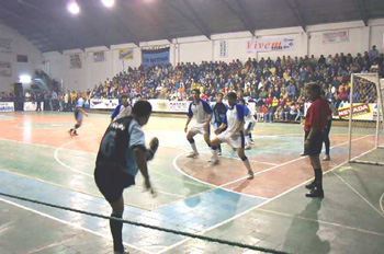 Los Abstemios vs Malvin, round 2, group B (Photo courtesy: http://losabstemios.50g.com)