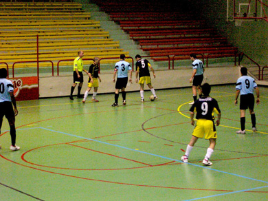 During the deciding match vs Scandals Bar (Photo courtesy: Jeepers Handyman Centre Web Site)