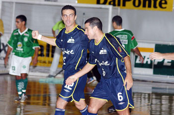 Falcao and Xande celebrating a Malwee goal against Palmeiras (Photo courtesy: Photo&Grafia) ...