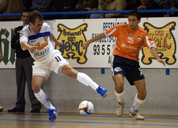 Marcelo against Jos� Gomez (Photo Lnfs)