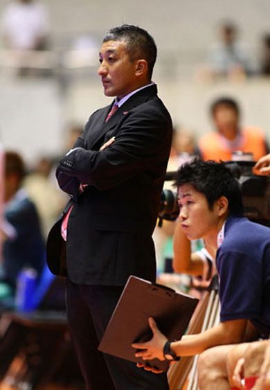 Oscar Mazikina is no longer Nagoya Oceans' coach (Photo courtesy: Nagoya Oceans Web Site)