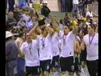 Corinthians celebrating... (Photo courtesy: www.futsal.com.br)