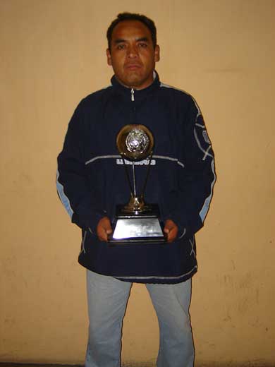 Martell*s captain with the 3rd classified cup (Photo courtesy: Futsal Mexico)