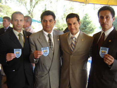 Armando Archundia with mexican referees (Photo courtesy: Futsal Mexico)