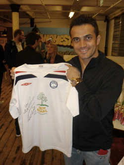 Manchester Futsal Club meet with Falcao (Photo courtesy: Manchester Futsal Club)