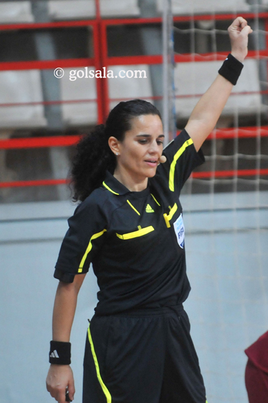 Everything in control for Francesca Muccardo: she's officiating in the italian A1 division since March 2008 (Photo courtesy: Enrique Serrano)