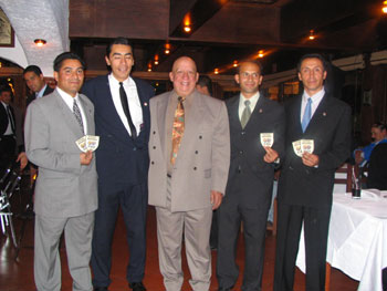 Former soccer International referee and current responsible of the Mexican futsal referees Ramon Mu�oz with the International Mexican Referees (Photo courtesy: Mexican Futsal Committee)