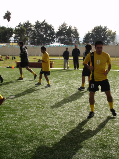 Estrada boys at work (Photo courtesy: Futsal Guatemala)