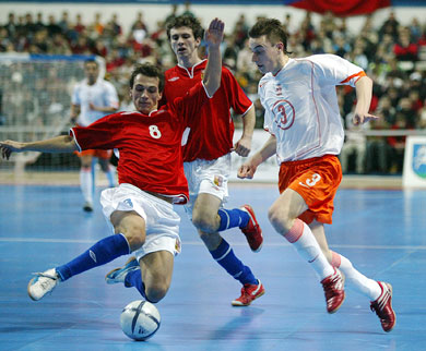 Radek Polasek (Cze) stopping Dick Hulshorst (Ned) (Photo courtesy: Joe Pepler - UEFA.com)