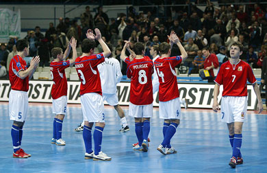 Unexpected farewell for Czech players (Photo courtesy: Joe Pepler - UEFA.com)
