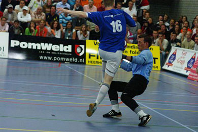 Ruben van Veen vs Ronald van Leeuwen, part 1... (Photo courtesy: Leo Giovannangelo)