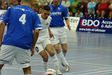 Dutch top scorer Khalid Didi between Karim Ajnane and Kees Thies (4#) (Photo courtesy: Leo Giovannangelo)
