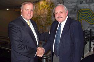 Sealing the deal. Rob Waddell (left) CEO Soccer NSW and Craig Laffin former President Futsal NSW (Photo: http://www.nswfutsal.com.au)
