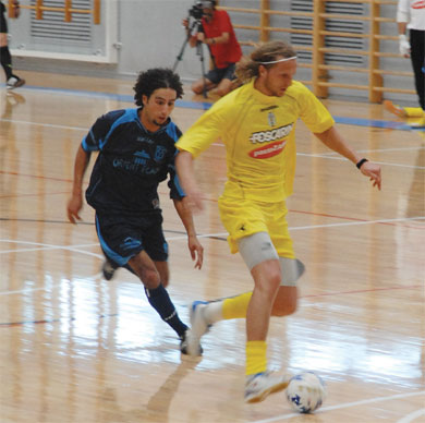 The giant Alemao followed by Rachid Echarqui (Photo courtesy: Marca Trevigiana)