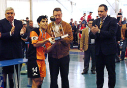 Barcelona 2004: Pablo can celebrate, Carlos Barbosa is the Intercontinental Champion! (Photo courtesy: LNFS)