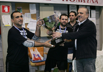 Awarding ceremony: Parnassos is the Cypriot champions! (Photo courtesy: Yannis Vakis - Cyprus Futsal)