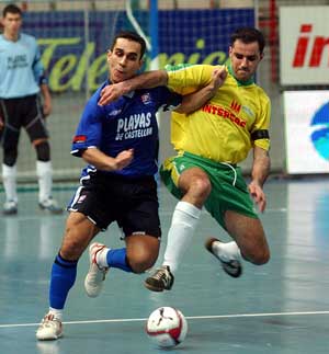 The Brazilian Tatu in action...(Photo courtesy: E. Serrano/LNFS)