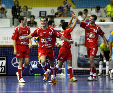 Wilde, Alvaro, Juanjo, Cobeta and Joel, goal for ElPozo! (Photo courtesy: AP Photo Spain - LNFS)