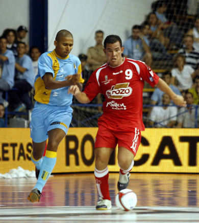 Manoel Tobias vs Vinicius (Photo courtesy: AP Photo Spain - LNFS)
