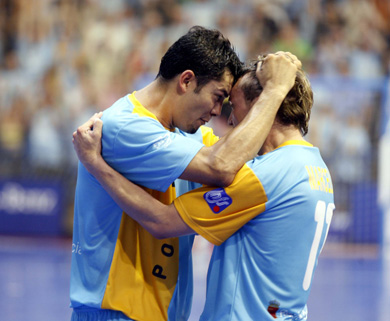 Balo and Marcelo: Cartagena can dream. Even without Lenisio... (Photo courtesy: AP Photo Spain - LNFS)