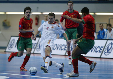 Orol in the Portuguese cage built by Ivan, Goncalo Alves and Joel (Photo courtesy: Joe Pepler - UEFA.com)