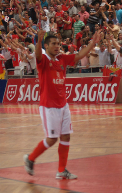 ...2... (Photo courtesy: SL Benfica)