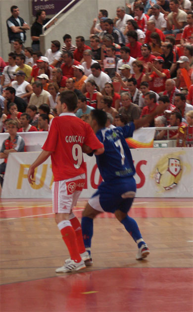 Goncalo vs Max (Photo courtesy: SL Benfica)