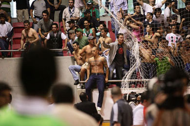 Sporting fans feel the derby's fever... (Photo courtesy: Futsal Sporting)