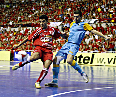 Cobeta vs Orol (Photo courtesy: AP Photo Spain - LNFS)