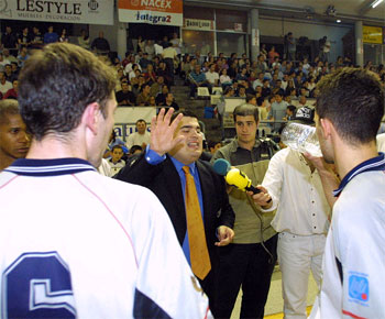 Pulpis during a time out with Caf� Candelas Lugo three years ago