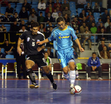 Mostrios vs Paulinho (Photo courtesy: LNFS Aphoto Spain)