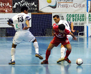 Oscar Redondo (Mir� Martorell) between Indio and Sergio (Cartagena) (Photo courtesy: Enrique Serrano - LNFS)